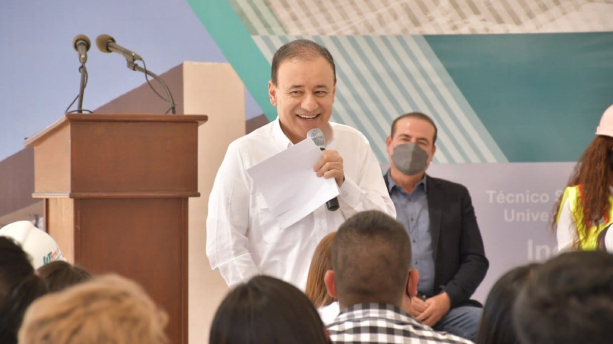 alfonso-durazo-estudiantes