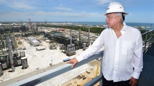 AMLO Y DOS BOCAS